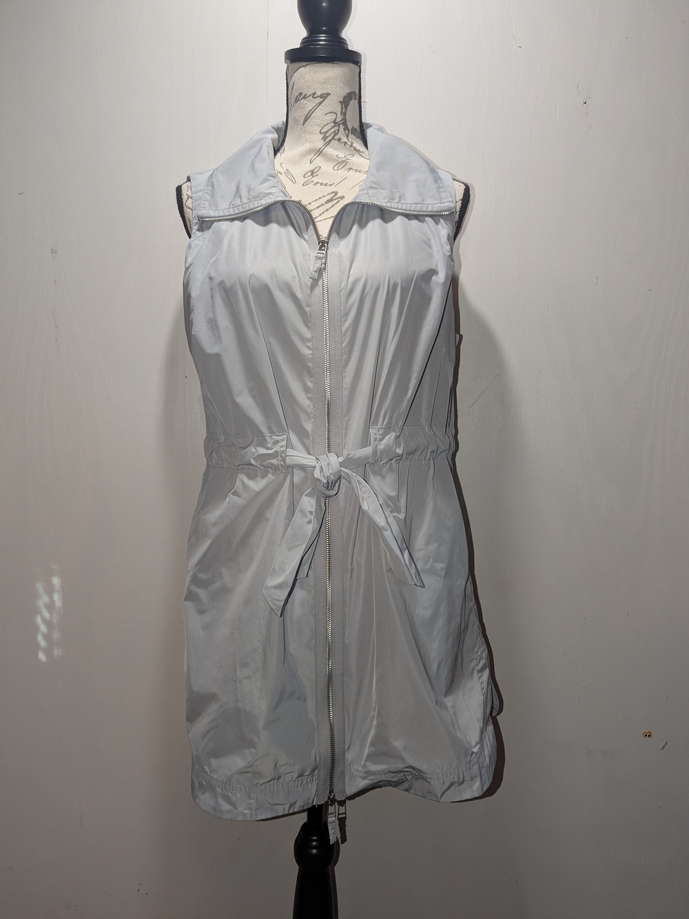 Chico's Zenergy Gray Full Zip Cinch Waist Long Vest Dress Size 1 (US 8/10 Medium